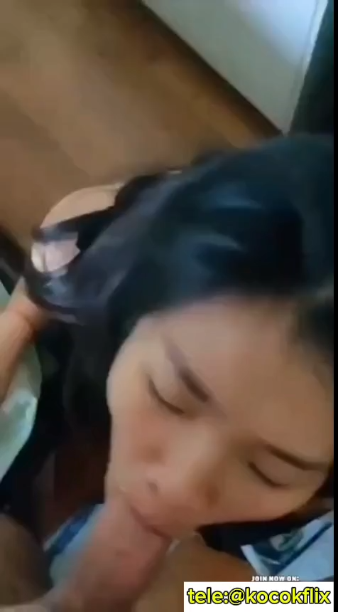Pembantu Hisap Burung Majikan di Kamar Pribadi